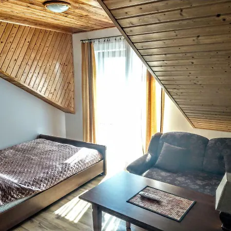 Kamien Baltyku Debina (Ustka)