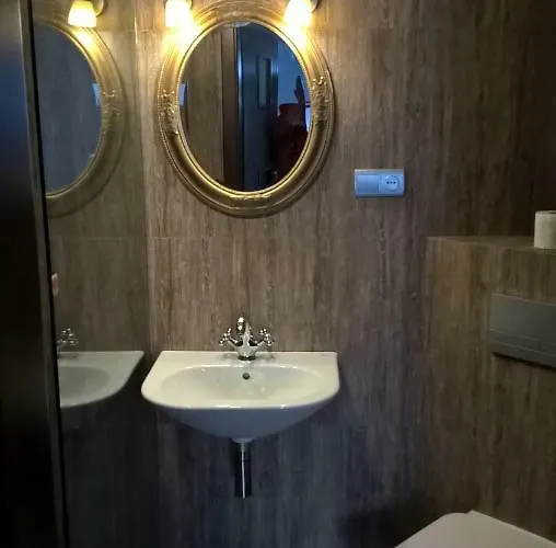 Kamien Baltyku Debina (Ustka)